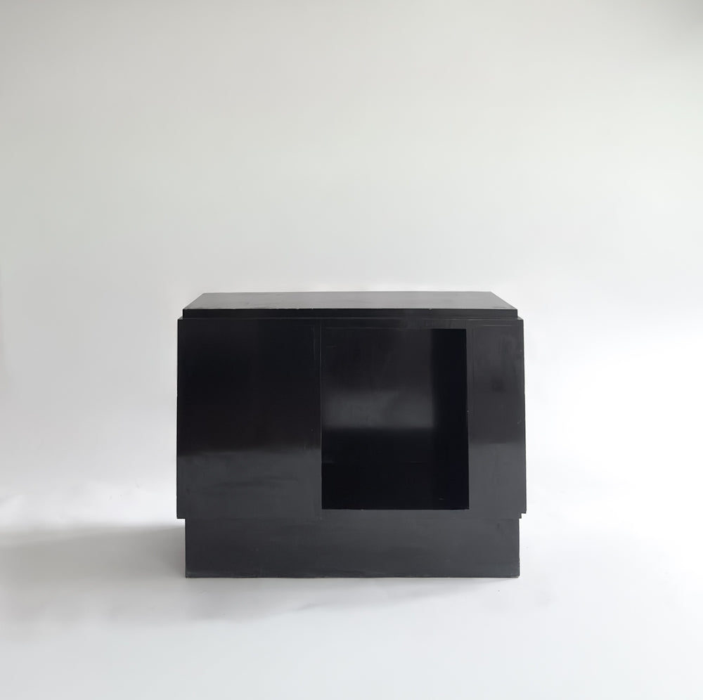 SIDE FURNITURE 1940S